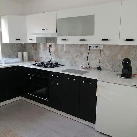 Horvath Apartman Apartment เคสเท ภายนอก รูปภาพ