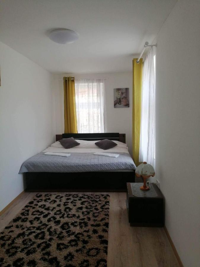 Horvath Apartman Apartment เคสเท ภายนอก รูปภาพ
