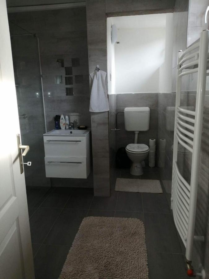 Horvath Apartman Apartment เคสเท ภายนอก รูปภาพ