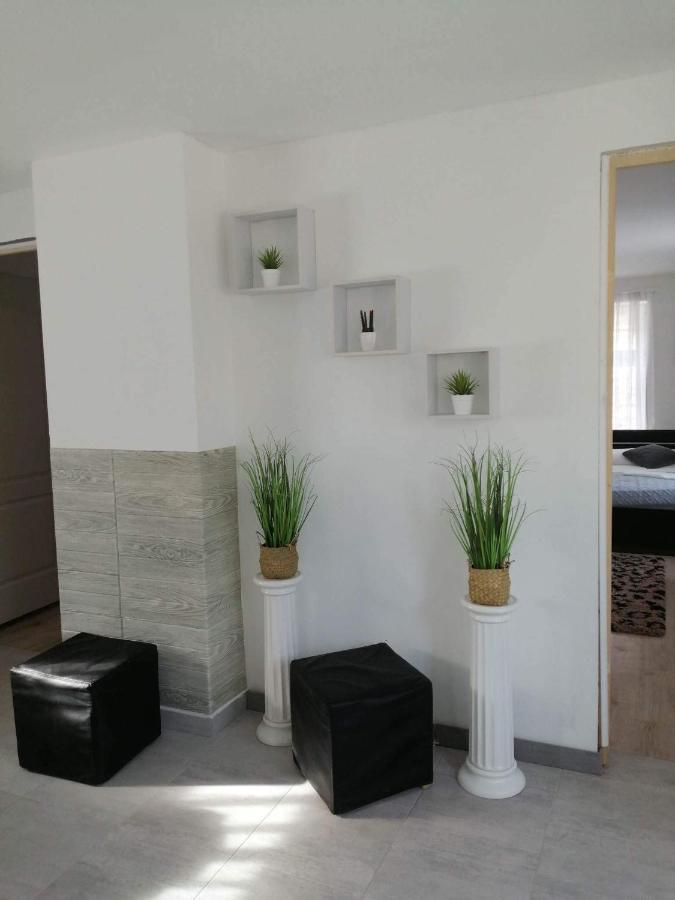 Horvath Apartman Apartment เคสเท ภายนอก รูปภาพ