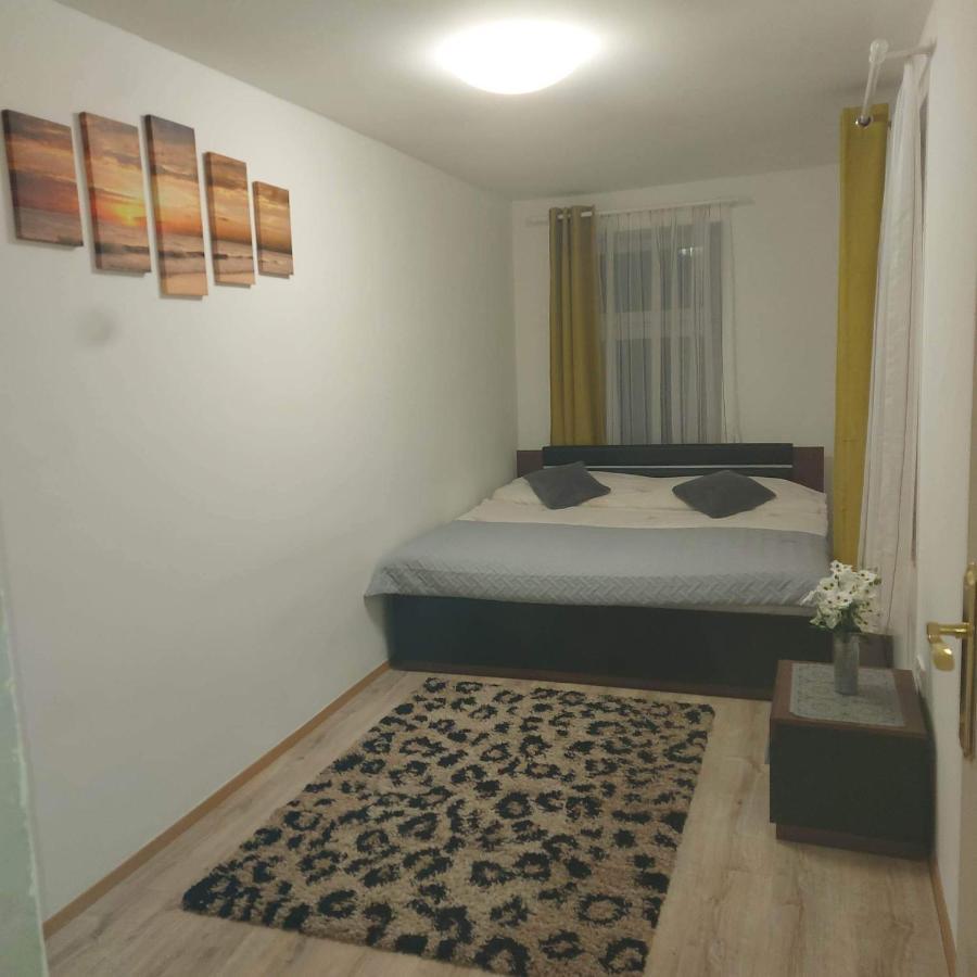 Horvath Apartman Apartment เคสเท ภายนอก รูปภาพ